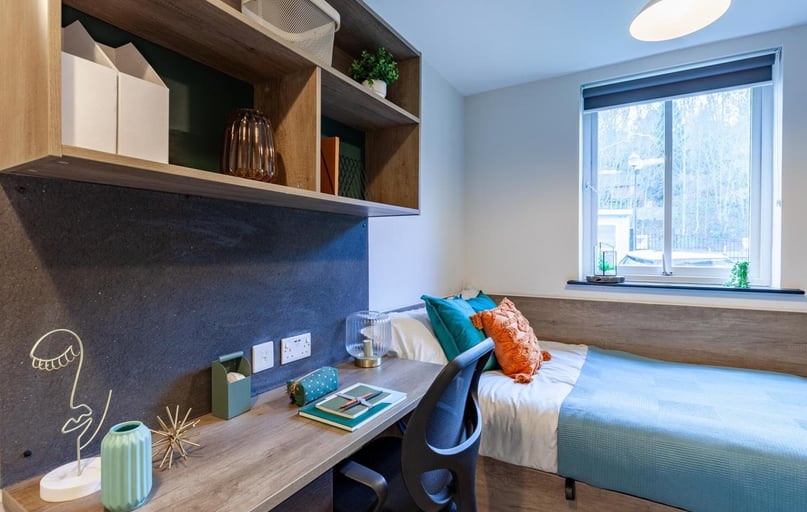 Meanwood Road, Woodhouse, Leeds - Image 1